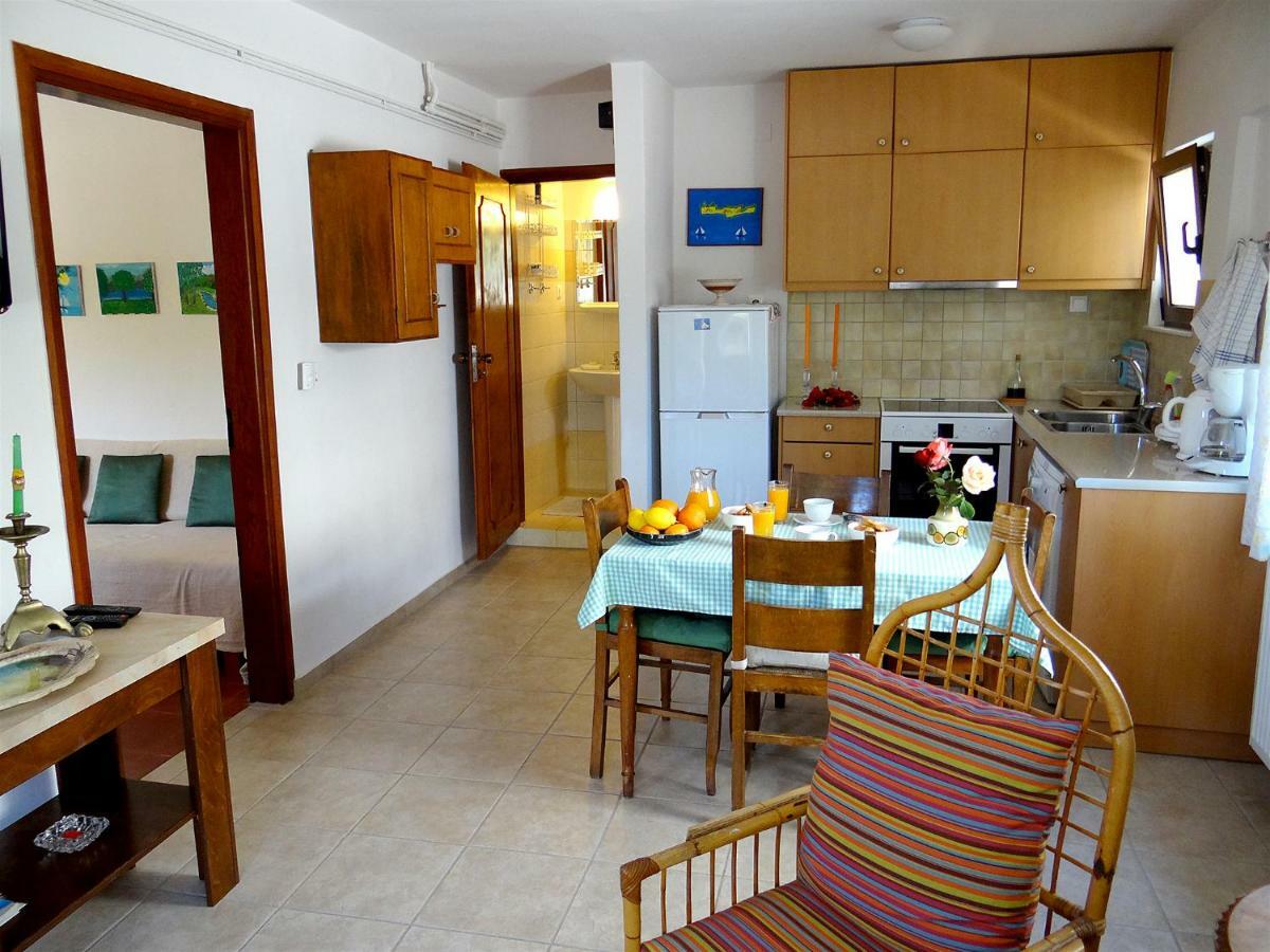 Apartment By The Sea Kato Daratso Esterno foto