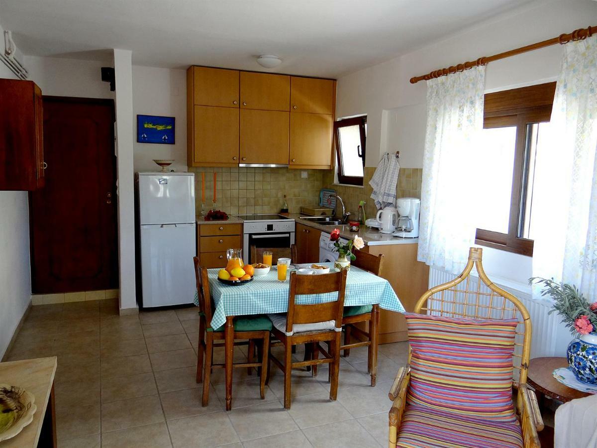Apartment By The Sea Kato Daratso Esterno foto